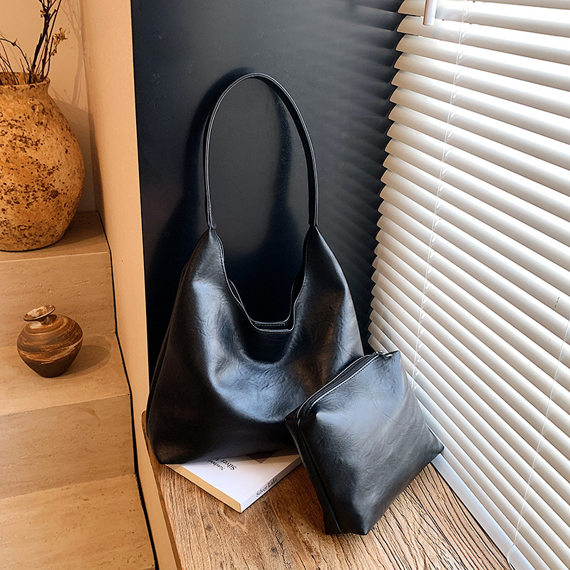 Women Bags 2026 Trends - 레트로 심플 대형 여성 토트 숄더백